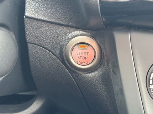 Used 2016 Nissan Sentra SV FWD image 22