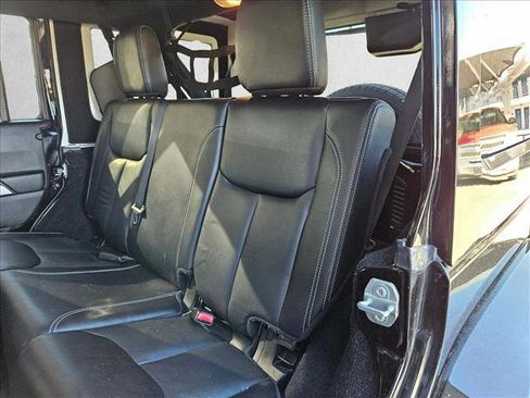 Used 2017 Jeep Wrangler Unlimited Rubicon image 19