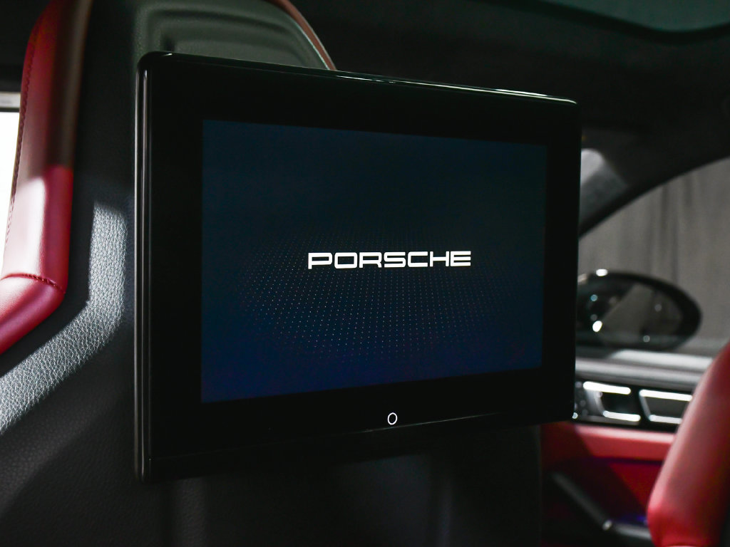 Used 2023 Porsche Cayenne GTS w/ Premium Package Plus AWD/4WD image 56