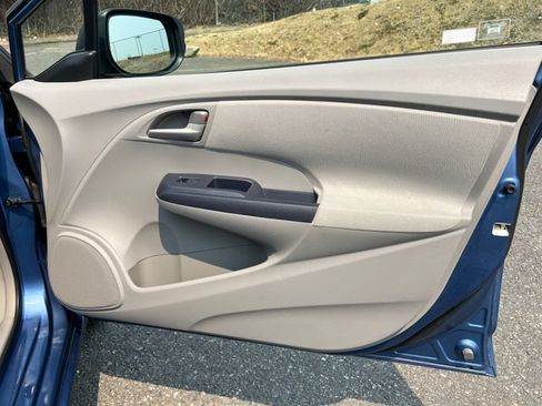 Used 2010 Honda Insight LX image 30