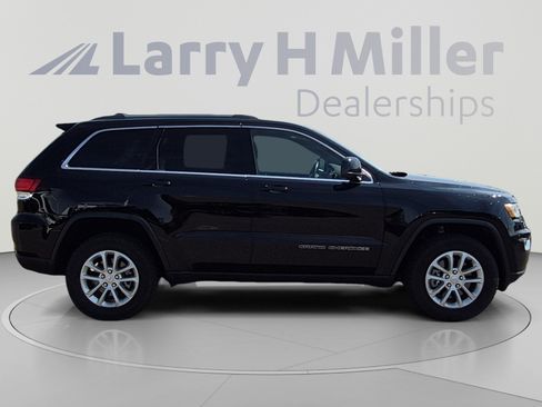 Used 2021 Jeep Grand Cherokee Laredo AWD/4WD image 6
