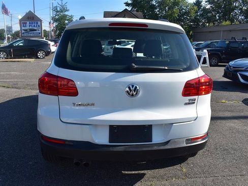 Used 2016 Volkswagen Tiguan S image 5