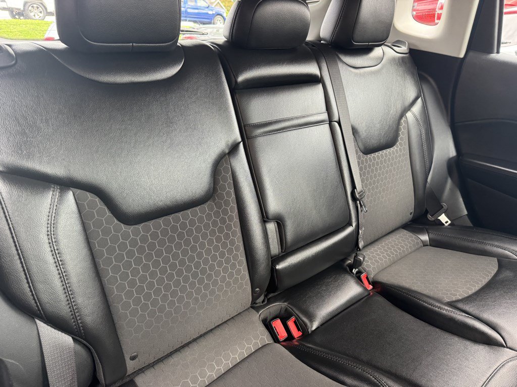 Used 2019 Jeep Compass Latitude AWD/4WD image 11