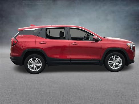 Used 2023 GMC Terrain SLE image 9