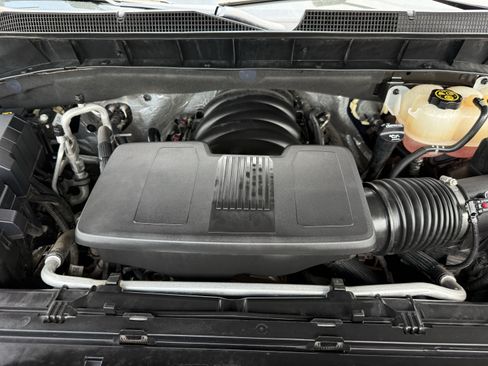 Used 2022 Chevrolet Silverado 1500 LTZ w/ LTZ Convenience Package II RWD image 32