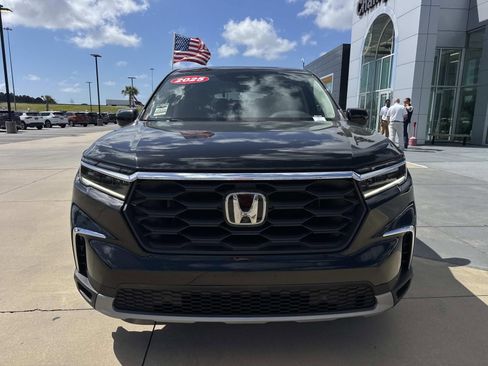 Used 2025 Honda Pilot EX-L image 2