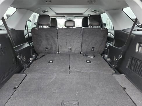 Certified 2022 Ford Explorer XLT w/ Equipment Group 202A image 33