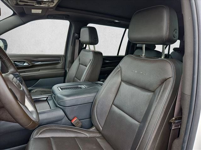 Used 2023 GMC Yukon XL Denali AWD/4WD image 12