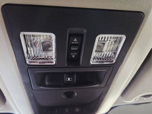 Used 2014 RAM 1500 Laramie Longhorn w/ Convenience Group AWD/4WD image 20