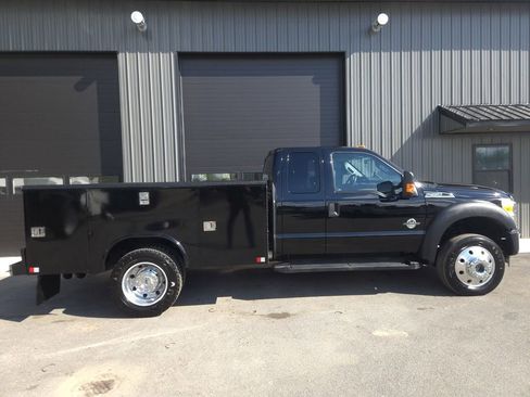 Used 2016 Ford F550 4x4 SuperCab Super Duty image 5