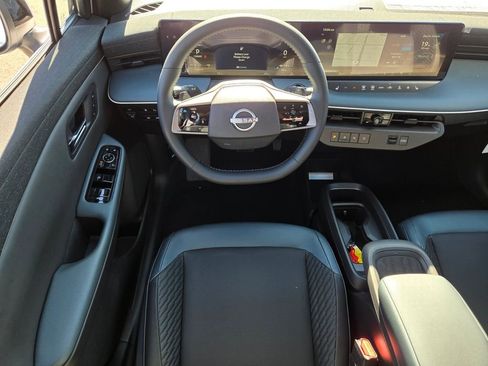 New 2026 Nissan Leaf Platinum+ w/ Cargo Package (Platinum+) image 9