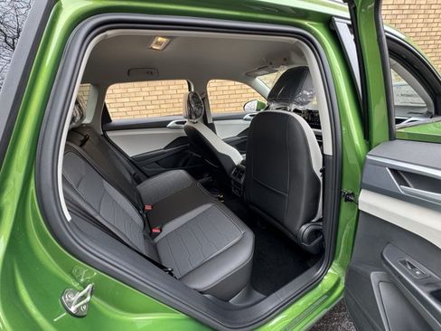 New 2026 Volkswagen Taos SE AWD/4WD image 13