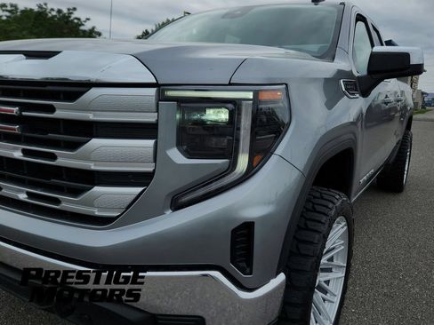 Used 2023 GMC Sierra 1500 SLE w/ Enhanced Capability Package AWD/4WD image 10