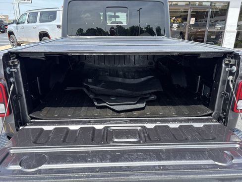 Used 2021 Jeep Gladiator Sport AWD/4WD image 11