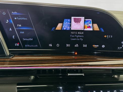 Used 2023 Cadillac Escalade Premium Luxury image 17