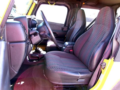 Used 2000 Jeep Wrangler Sport AWD/4WD image 9