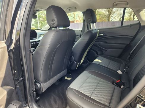 Used 2026 Chevrolet Trax LT FWD image 26