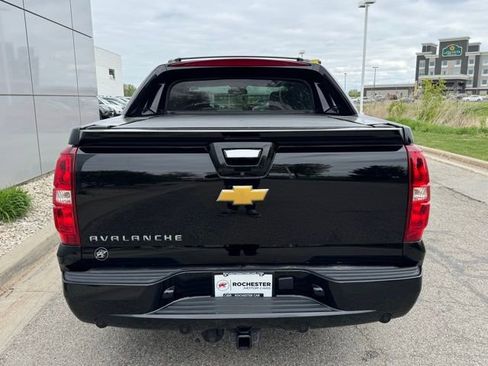 Used 2013 Chevrolet Avalanche LTZ AWD/4WD image 37