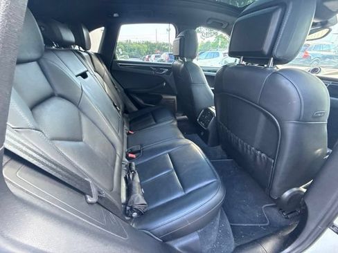 Used 2018 Porsche Macan S AWD/4WD image 7