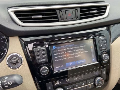 Used 2016 Nissan Rogue SL w/ SL Premium Package image 19