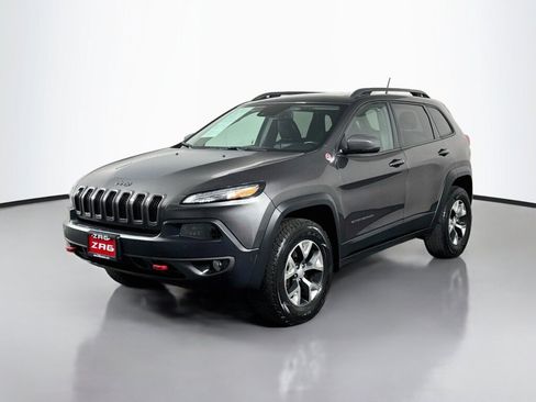 Used 2018 Jeep Cherokee Trailhawk w/ Quick Order Package 27L AWD/4WD image 1