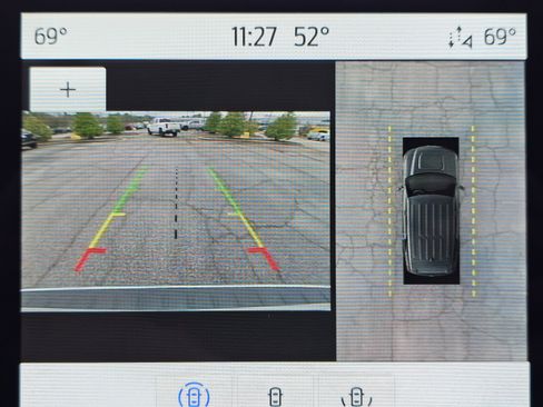 Used 2023 Ford Explorer King Ranch w/ Technology Package image 33