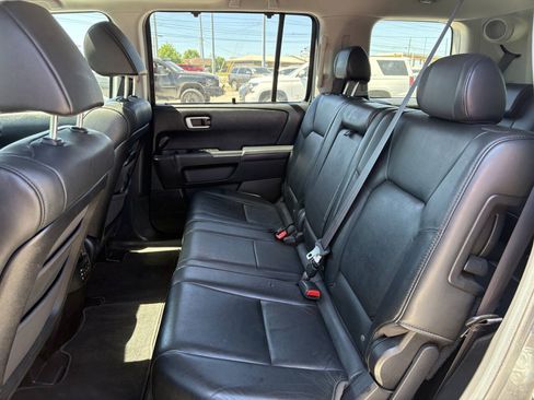 Used 2011 Honda Pilot Touring image 17