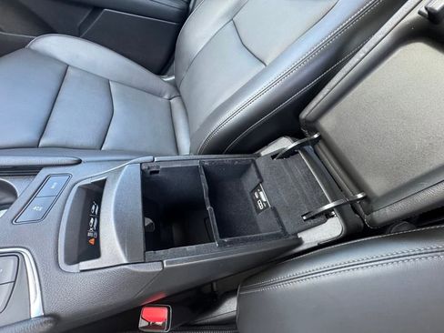 Used 2023 Cadillac XT6 Premium Luxury image 24