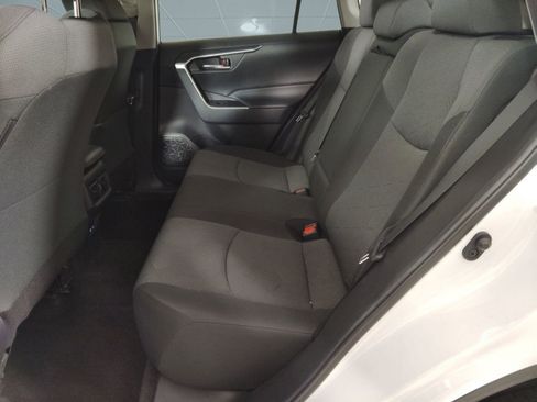 Used 2022 Toyota RAV4 XLE image 13