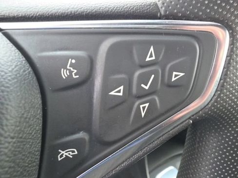 Used 2019 Chevrolet Equinox LT FWD image 12