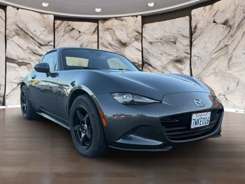 Used 2017 MAZDA MX-5 Miata RF Grand Touring RWD image 3