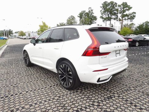 New 2026 Volvo XC60 B5 Ultra w/ Protection Package Premier image 7
