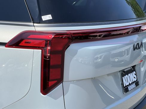 New 2026 Kia Carnival SX w/ SX Dark Edition Package FWD image 14