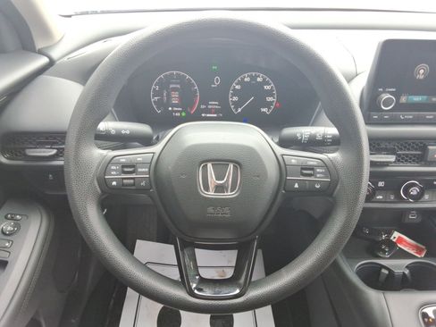 Used 2023 Honda HR-V LX image 11
