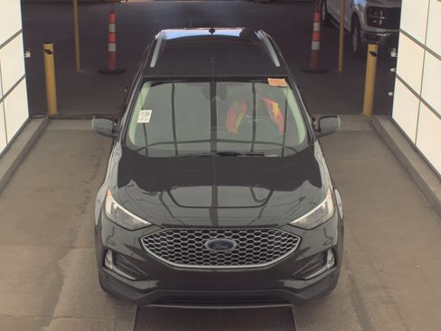 Used 2023 Ford Edge SEL w/ Convenience Package AWD/4WD image 2