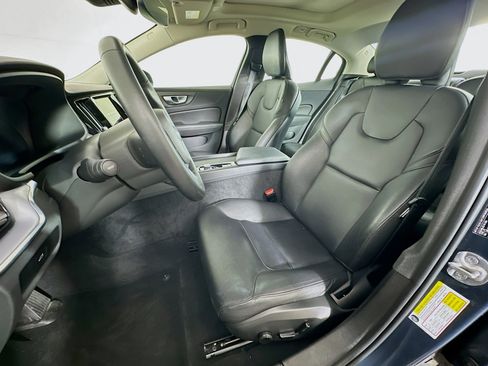 Used 2025 Volvo S60 B5 Core image 13