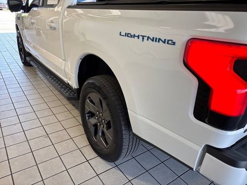 Used 2024 Ford F150 Lightning Flash AWD/4WD image 18