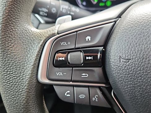Used 2019 Honda Accord EX image 19