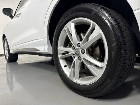 Used 2020 Audi Q3 2.0T Premium Plus AWD/4WD image 8