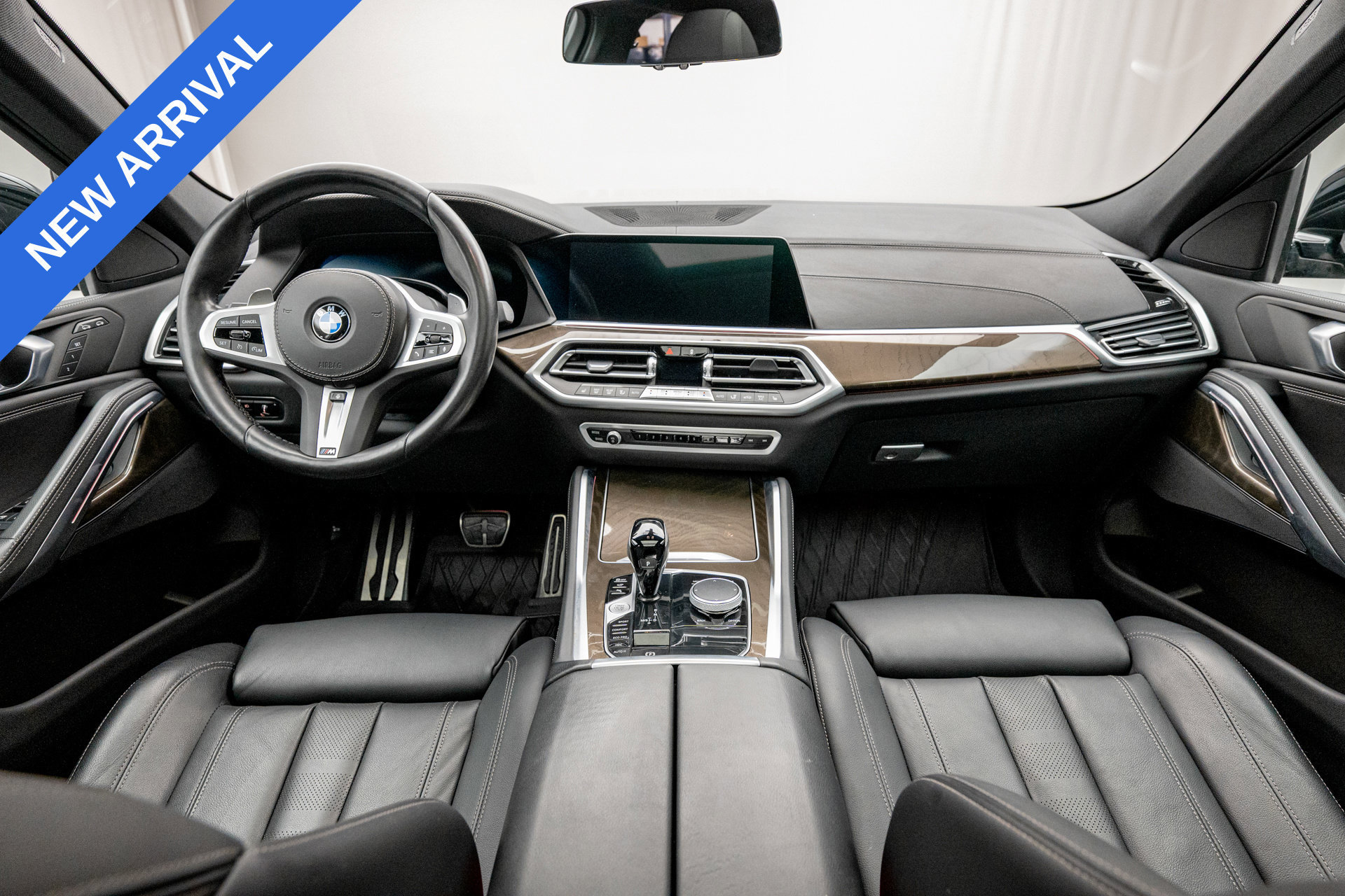 Used 2022 BMW X6 xDrive40i w/ M Sport Package AWD/4WD image 10
