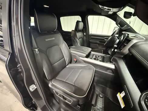 New 2026 RAM 1500 Laramie AWD/4WD image 11