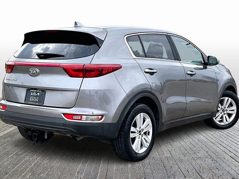 Used 2019 Kia Sportage LX image 2