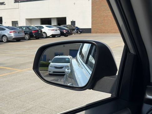 Used 2015 Toyota RAV4 Limited AWD/4WD image 44