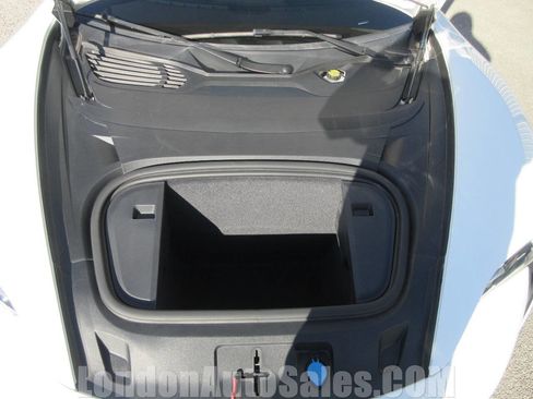 Used 2021 Porsche Taycan image 17