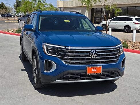 Used 2025 Volkswagen Atlas SE FWD image 3