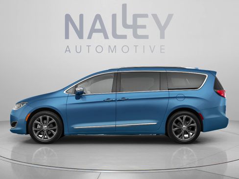 Used 2018 Chrysler Pacifica Limited w/ Advanced Safetytec Group FWD image 2