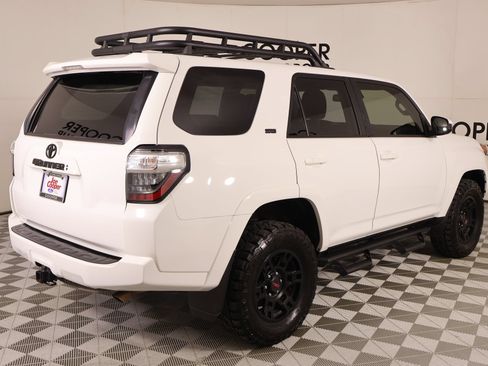 Used 2023 Toyota 4Runner SR5 AWD/4WD image 20