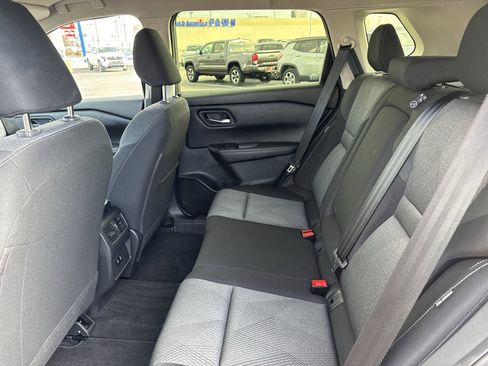 Used 2024 Nissan Rogue SV image 33
