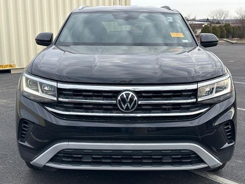 Used 2022 Volkswagen Atlas Cross Sport SE image 2