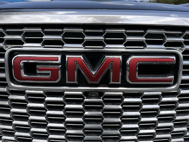 Used 2023 GMC Yukon XL Denali AWD/4WD image 10